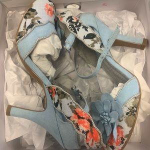 Women's Heidi Spotty Fabric Slingback Pumps
